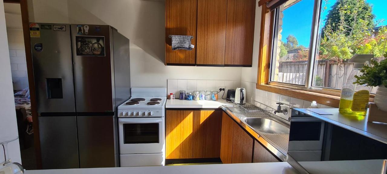 Waratah Waterfall Retreat Unit 1 Free Pay Tv In Two Rooms Free Wifi Exterior foto