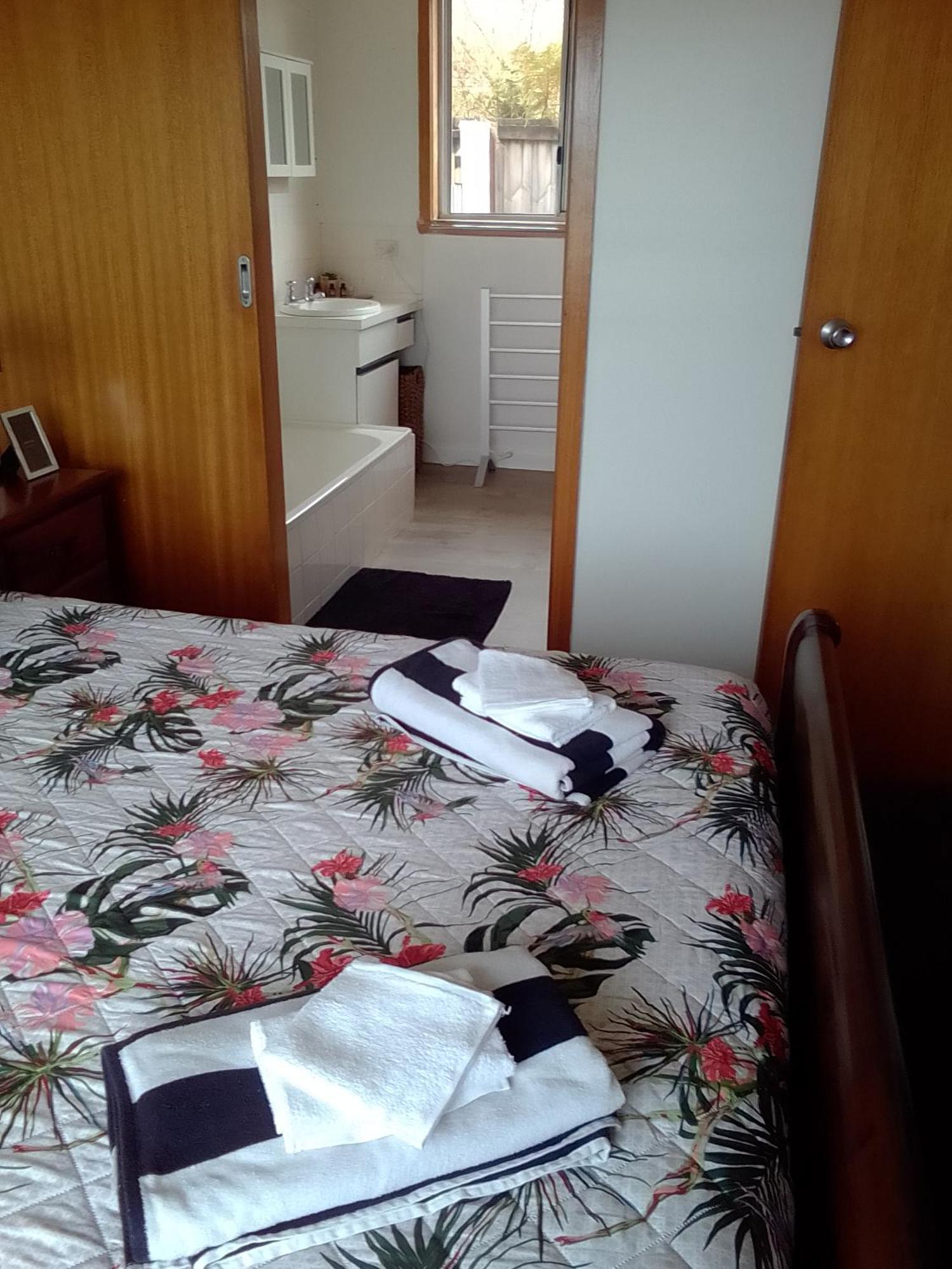 Waratah Waterfall Retreat Unit 1 Free Pay Tv In Two Rooms Free Wifi Exterior foto