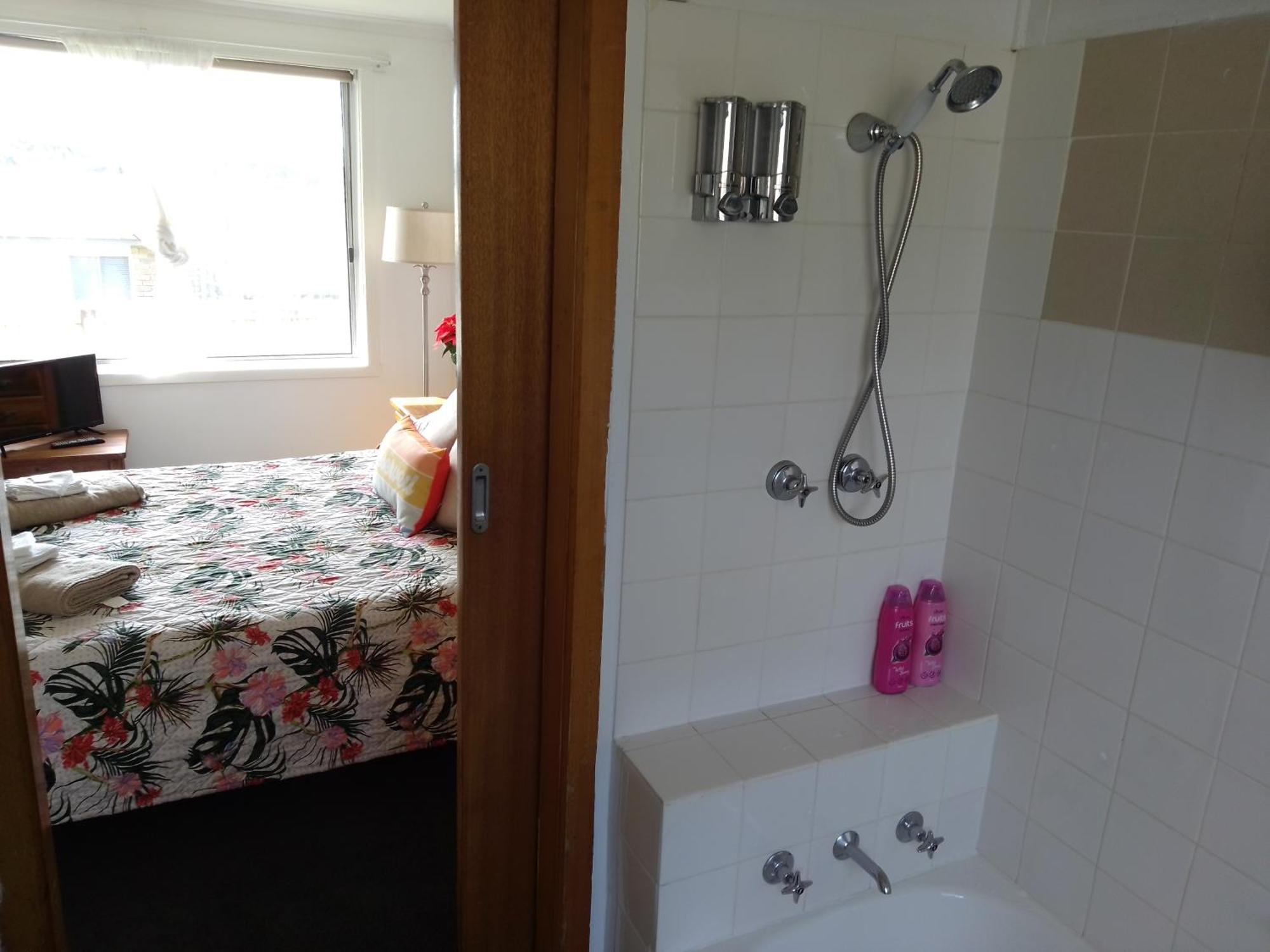 Waratah Waterfall Retreat Unit 1 Free Pay Tv In Two Rooms Free Wifi Exterior foto